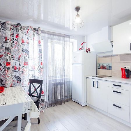 Obolon Metro Station Apartment Kiev Ngoại thất bức ảnh