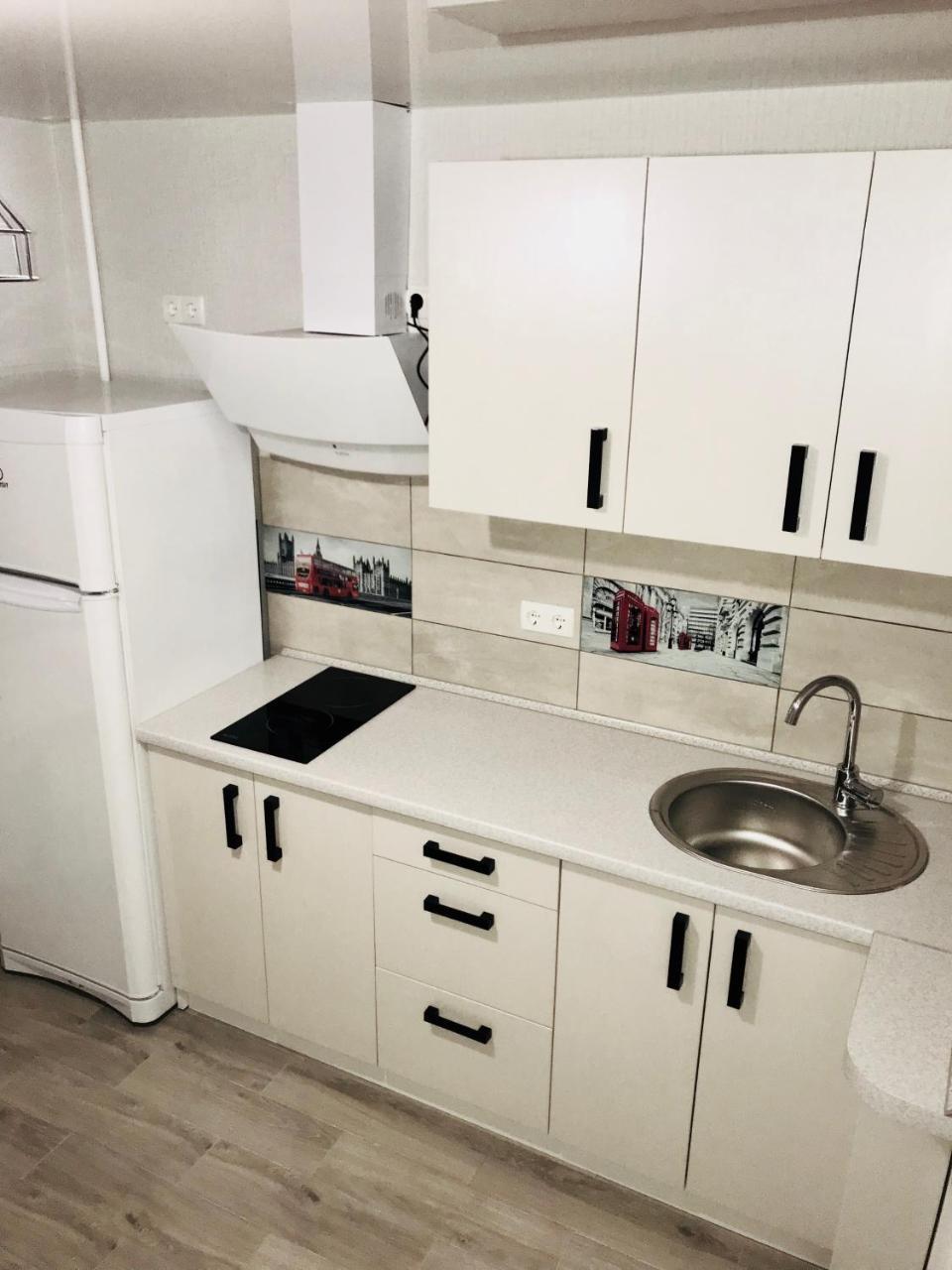 Obolon Metro Station Apartment Kiev Ngoại thất bức ảnh