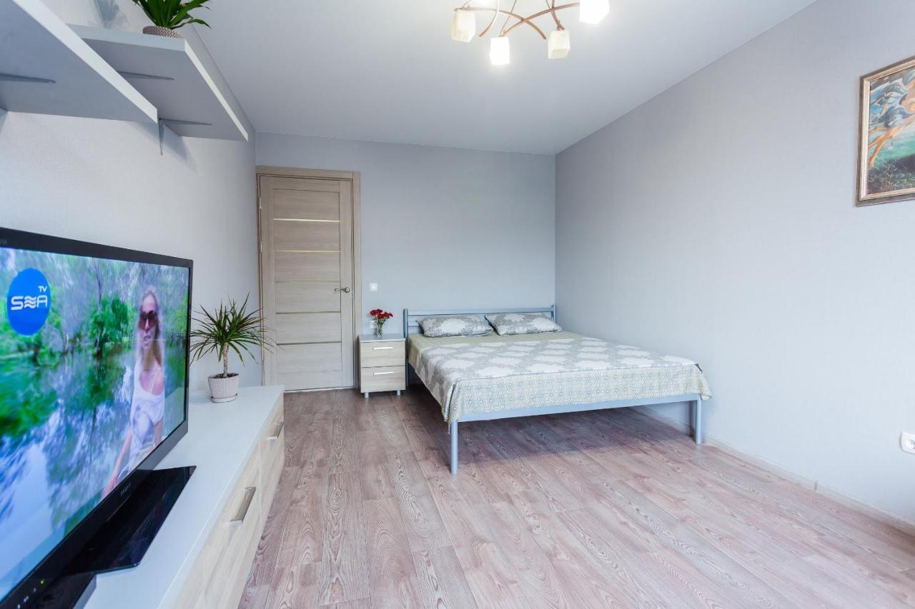 Obolon Metro Station Apartment Kiev Ngoại thất bức ảnh