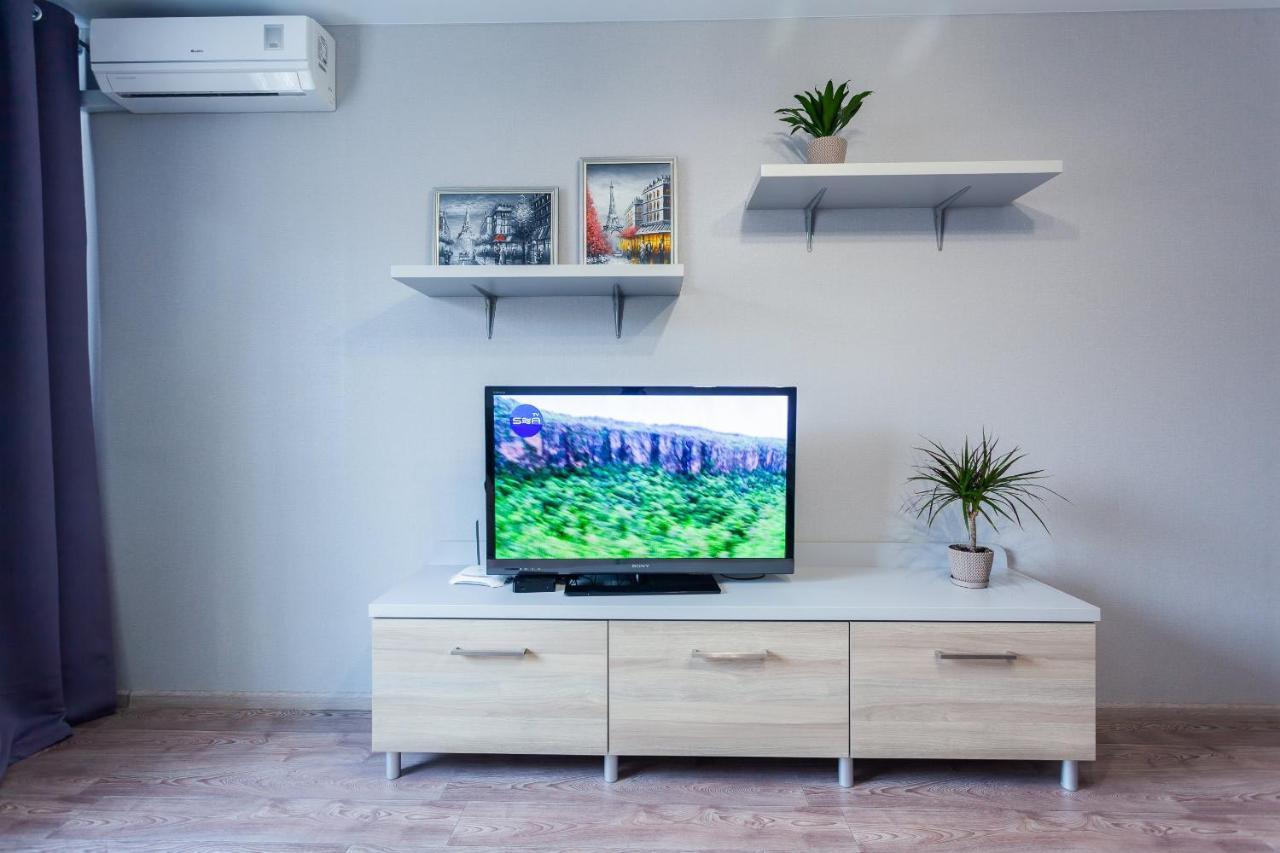 Obolon Metro Station Apartment Kiev Ngoại thất bức ảnh
