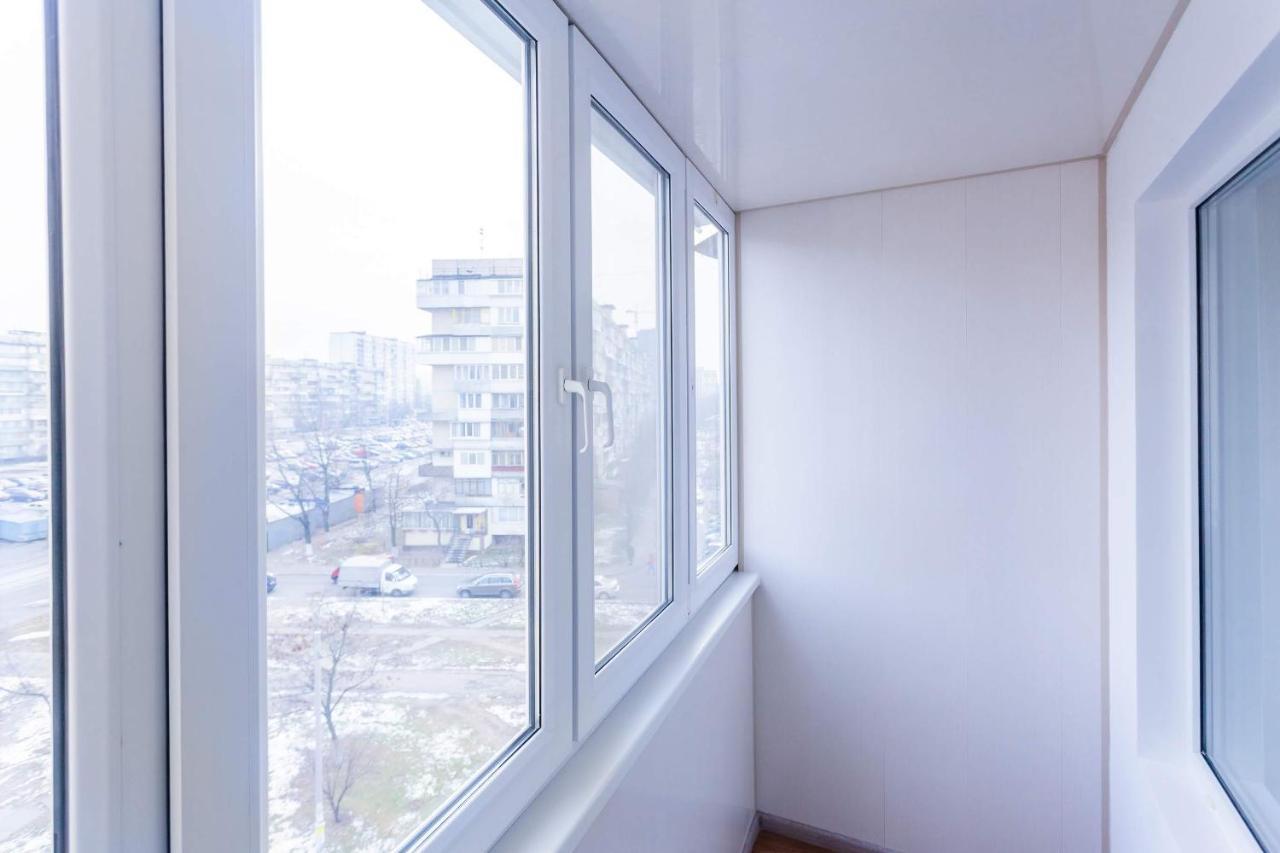 Obolon Metro Station Apartment Kiev Ngoại thất bức ảnh