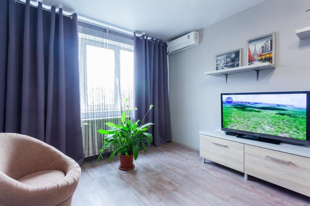 Obolon Metro Station Apartment Kiev Ngoại thất bức ảnh