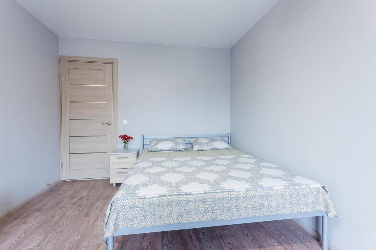 Obolon Metro Station Apartment Kiev Ngoại thất bức ảnh