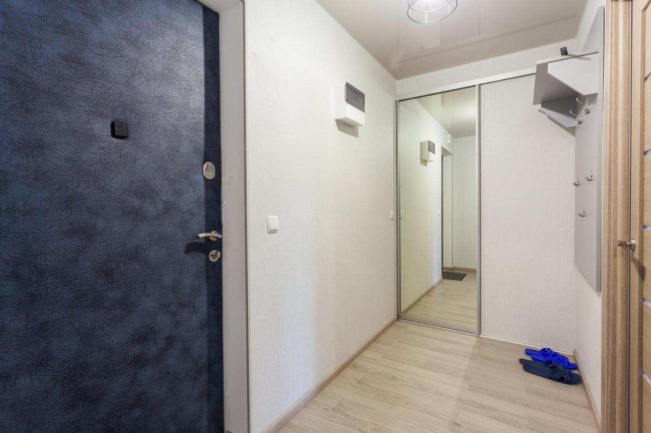 Obolon Metro Station Apartment Kiev Ngoại thất bức ảnh
